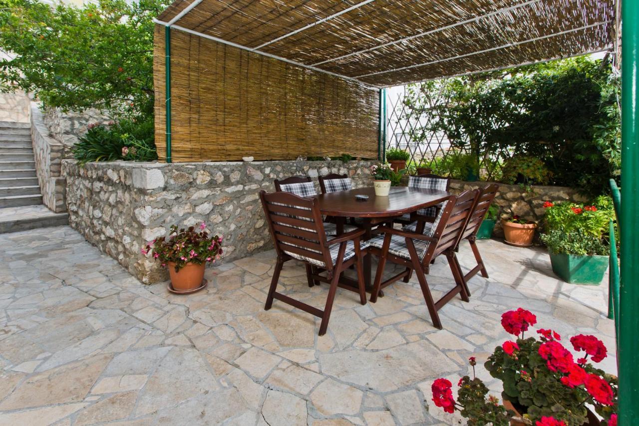 Guesthouse Aurora 3*